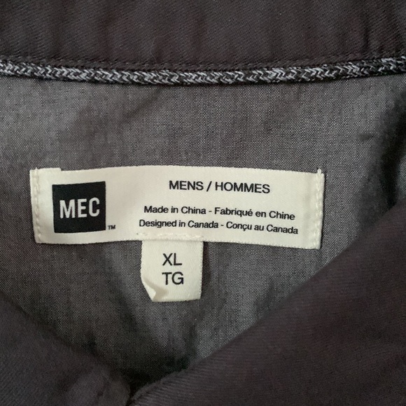Mec short sleeve casual button down - Picture 2 of 2